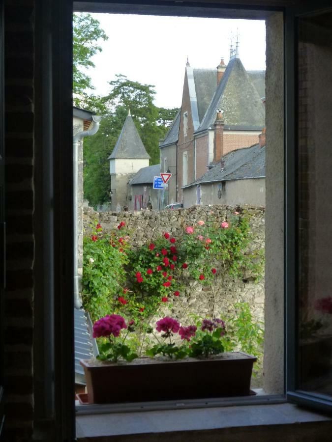 Le Balcon De Leonard Villa Amboise Eksteriør billede
